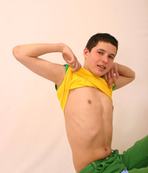 Simon A  5d0b2b22e309a.jpg