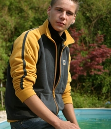 Abel 5d0de6f86d832.jpg