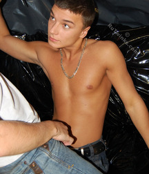 Andre In Dungeon 5d1475f0339b7.jpg