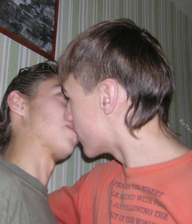 Carlos &Tsigan 5d174bf38e6d6.jpg