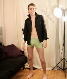 Hoyden 5d1b384f9e999.jpg