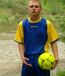 Maxim 2 5d25859f6b43a.jpg