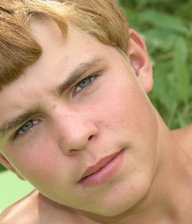 Alex 4 5d26f584cec9f.jpg