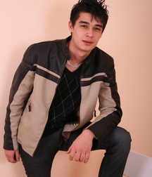Ray 4 5d35551d78827.jpg