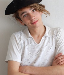 Danil  5d3bfe670a370.jpg