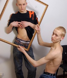 Aron and Artur 5d4fbe137aa24.jpg