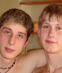 Niki and  Kornil 5d5a5bd58f74e.jpg