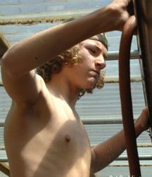 Richie 2 5d676fb3d2766.jpg