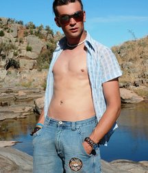 Luke  E 5d773cb074139.jpg