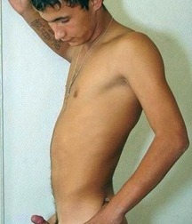 Dozen Twinks 1 5c5ada0f632eb.jpg