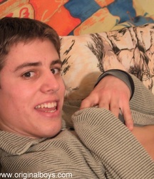 Karolt is Silvester,just a bit younger. 5bbd40dc022ac.jpg