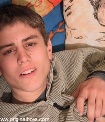 Karolt is Silvester,just a bit younger. 5bbd40e895b43.jpg