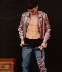 Tough guy look with leather jacket.Wish he would smile. 5bbd4a6e53b9c.jpg