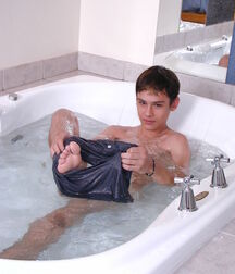 Benjamin Hott twinkie gay tube !!!! 6068f788ea7e0.jpg