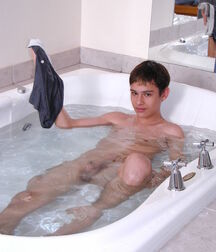 Benjamin Hott twinkie gay tube !!!! 6068f78a814bd.jpg