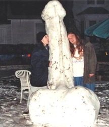 Shower Guy and Snow Peni 55920acb3edac.jpg