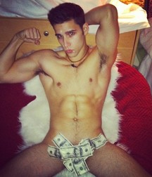 Hot Muscle Hunks 582eb58cb2b5a.jpg