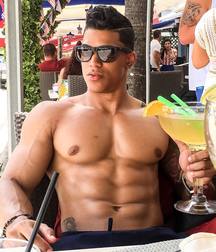 Hot Muscle Hunks 582eb5e5ef21d.jpg