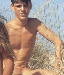 A other nudist boy 58e12431b7bd0.jpg