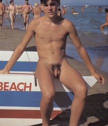 A other nudist boy 58e124c263f8b.jpg