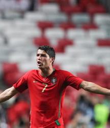 Cristiano Ronaldo I - Hottes guy on earth 578a84957bb4a.jpg