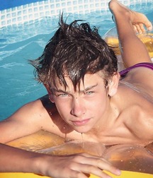 cute boys feet 568d57f885013.jpg
