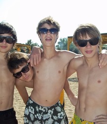 Cute Boys In Their Foster Grants 02 585de21d7f776.jpg