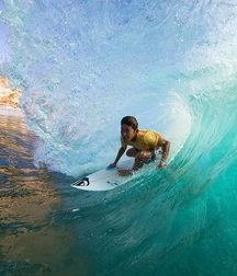 cute surfers in the pipe 5b90794d217e5.jpg