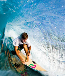 cute surfers in the pipe 5b907958da5e3.jpg