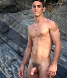 Ricardo at the beach 57814a7c3a379.jpg