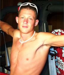 JAY and his red jeep 57afbd2e259ce.jpg