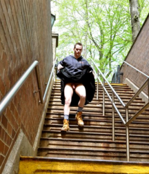 Wearing a kilt in NYC. Public exposure 57cc9b4002a3a.png