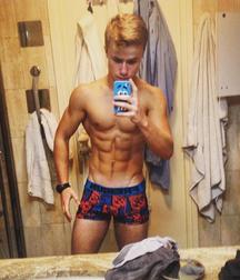 Six pack abs 03 5dff8ae76d72f.jpg