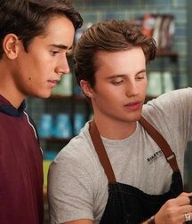 I'm in love with the Love, Victor cast members.  5ef94bd5ad04d.jpg