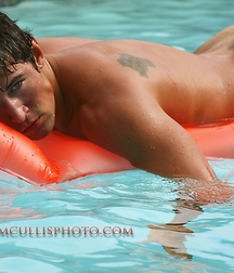 I'm on a raft soaking in the sun boys porn 5f02384852641.jpg