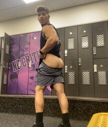 Best Assets for a Saturday night in June Boys Porn 60ce8d3c86daa.jpg