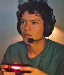 Omar Rudberg of Young Royals Simon 60f3297014cc9.jpg