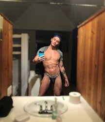 Muscle JOCK Tate in the gym and at home 61314fd5e2672.jpg