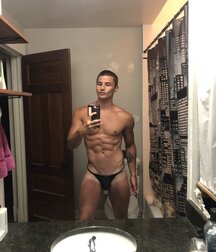 Muscle JOCK Tate in the gym and at home 61315008f2fe3.jpg
