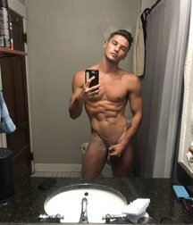 Muscle JOCK Tate in the gym and at home 6131502f9b9cc.jpg
