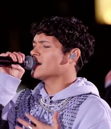 Omar Rudberg Young Royals Yummy 616c790d860dc.jpg