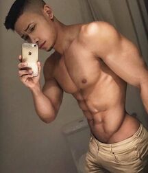 Roy Royal muscle Latino  Boys Porn 62103e23e5302.jpg