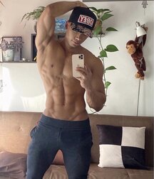 Roy Royal muscle Latino  Boys Porn 62103e64cc038.jpg