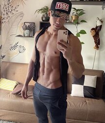 Roy Royal muscle Latino  Boys Porn 62103e68e80f4.jpg