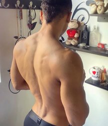Roy Royal muscle Latino  Boys Porn 62103eaeb9cec.jpg