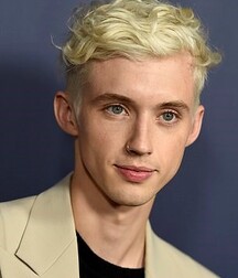Pretty Boys-1 Twink Tube 61a569f38f936.jpg