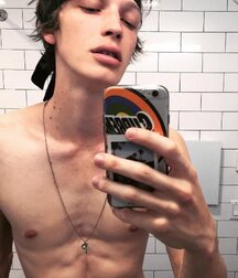 Pretty Boys-1 Twink Tube 61a56a10e4c9c.jpg