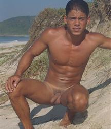 Brazil Model 04 59676b310f904.jpg