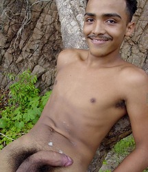 AmaBoyz01 598e4b1fba800.jpg