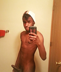 Selfies01 59963de129c86.jpg